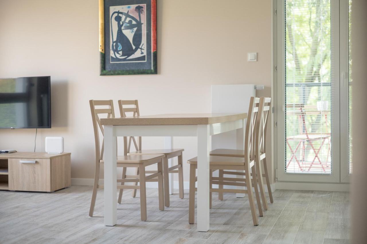 ורשה Metro Wilanowska Comfortable Apartment מראה חיצוני תמונה